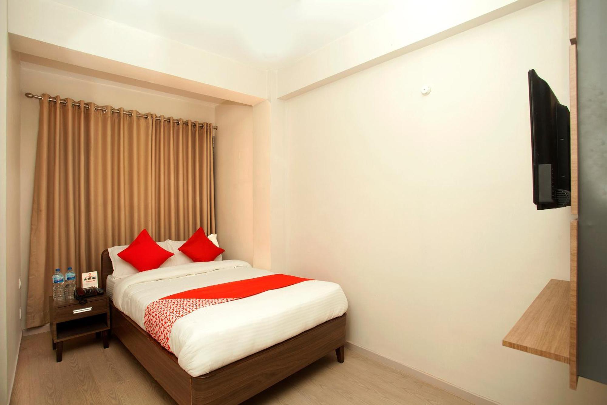 Oyo 626 Hotel Himchuli Kathmandu Buitenkant foto
