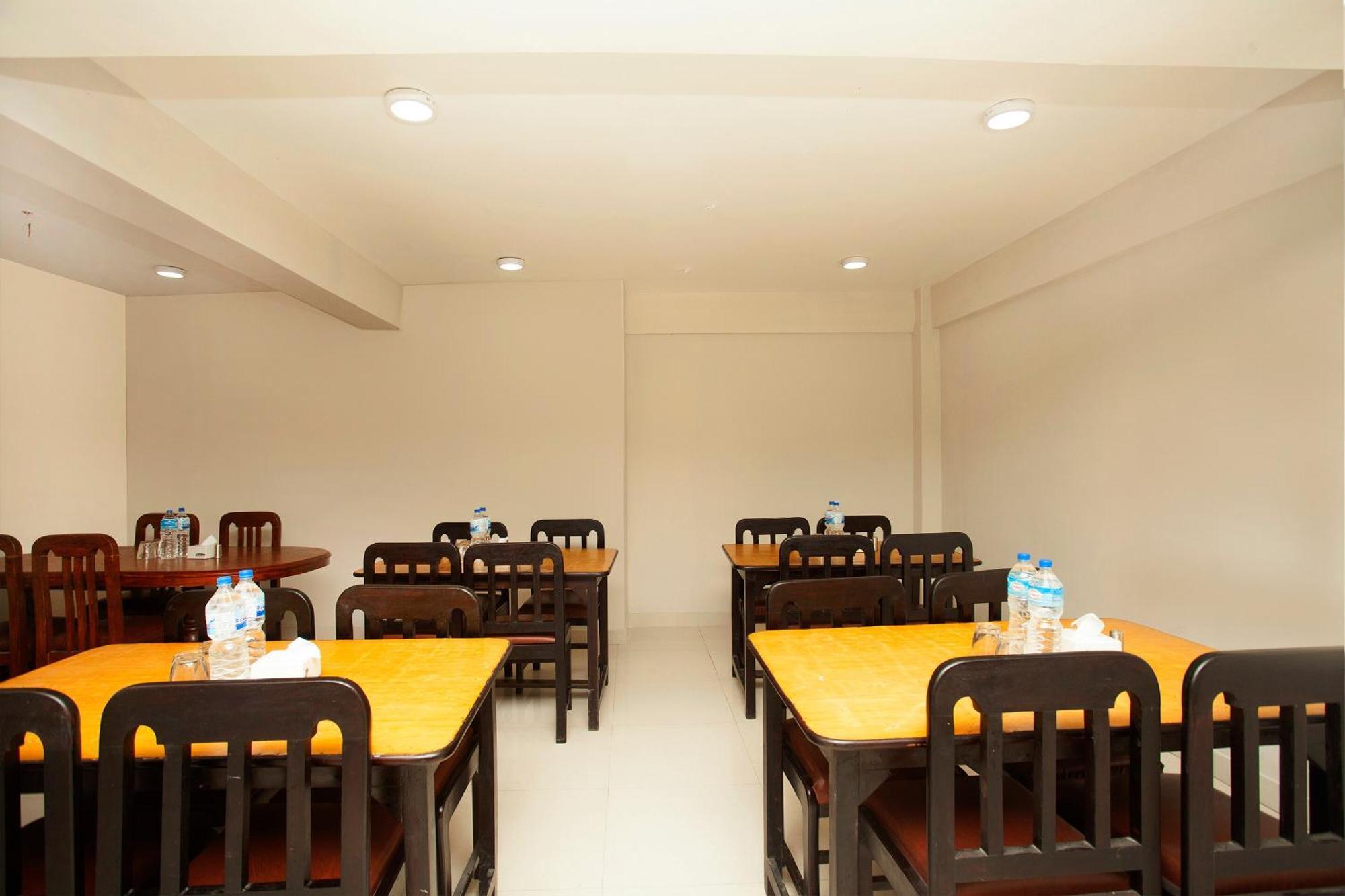 Oyo 626 Hotel Himchuli Kathmandu Buitenkant foto