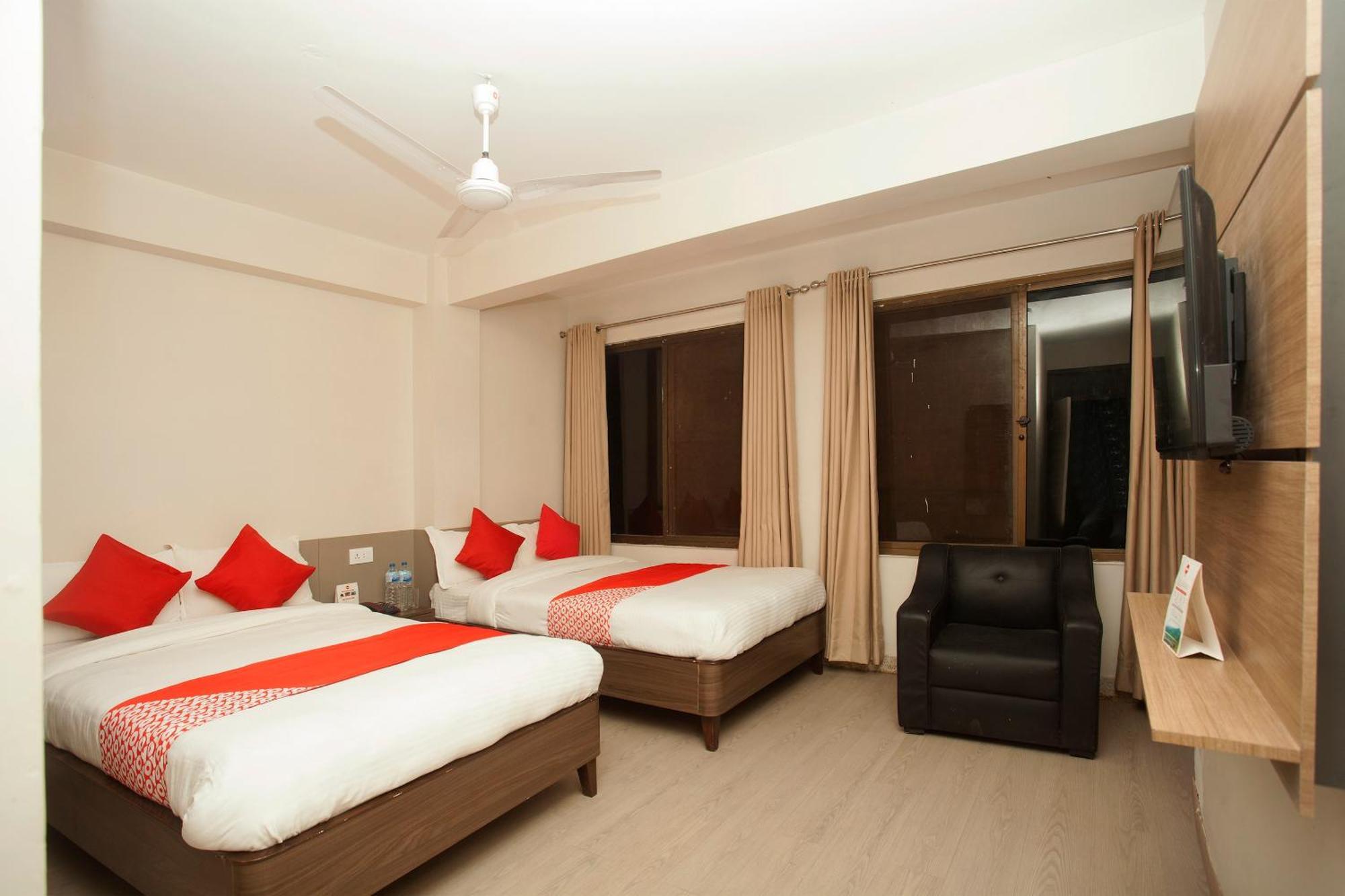 Oyo 626 Hotel Himchuli Kathmandu Buitenkant foto