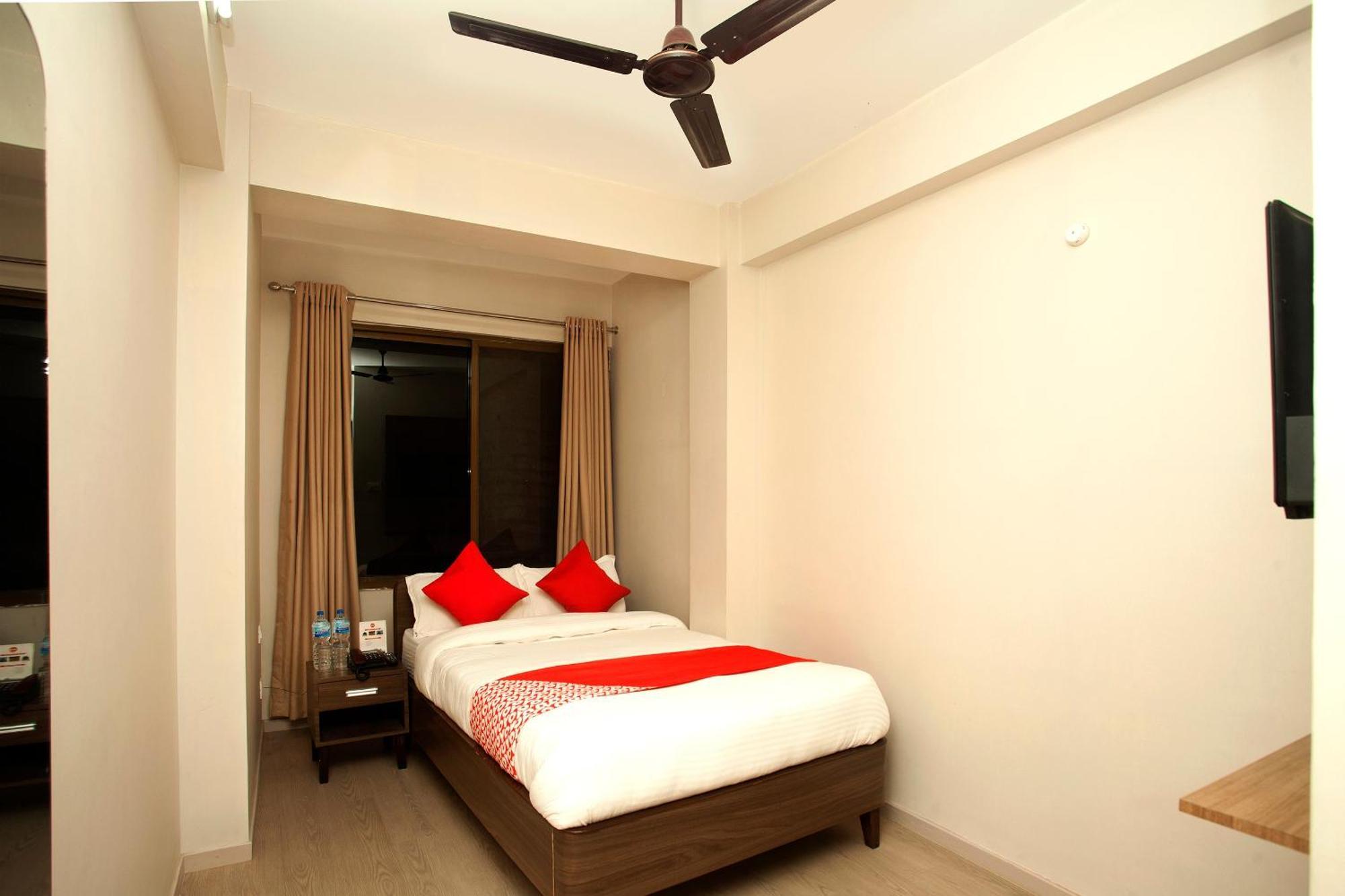 Oyo 626 Hotel Himchuli Kathmandu Buitenkant foto