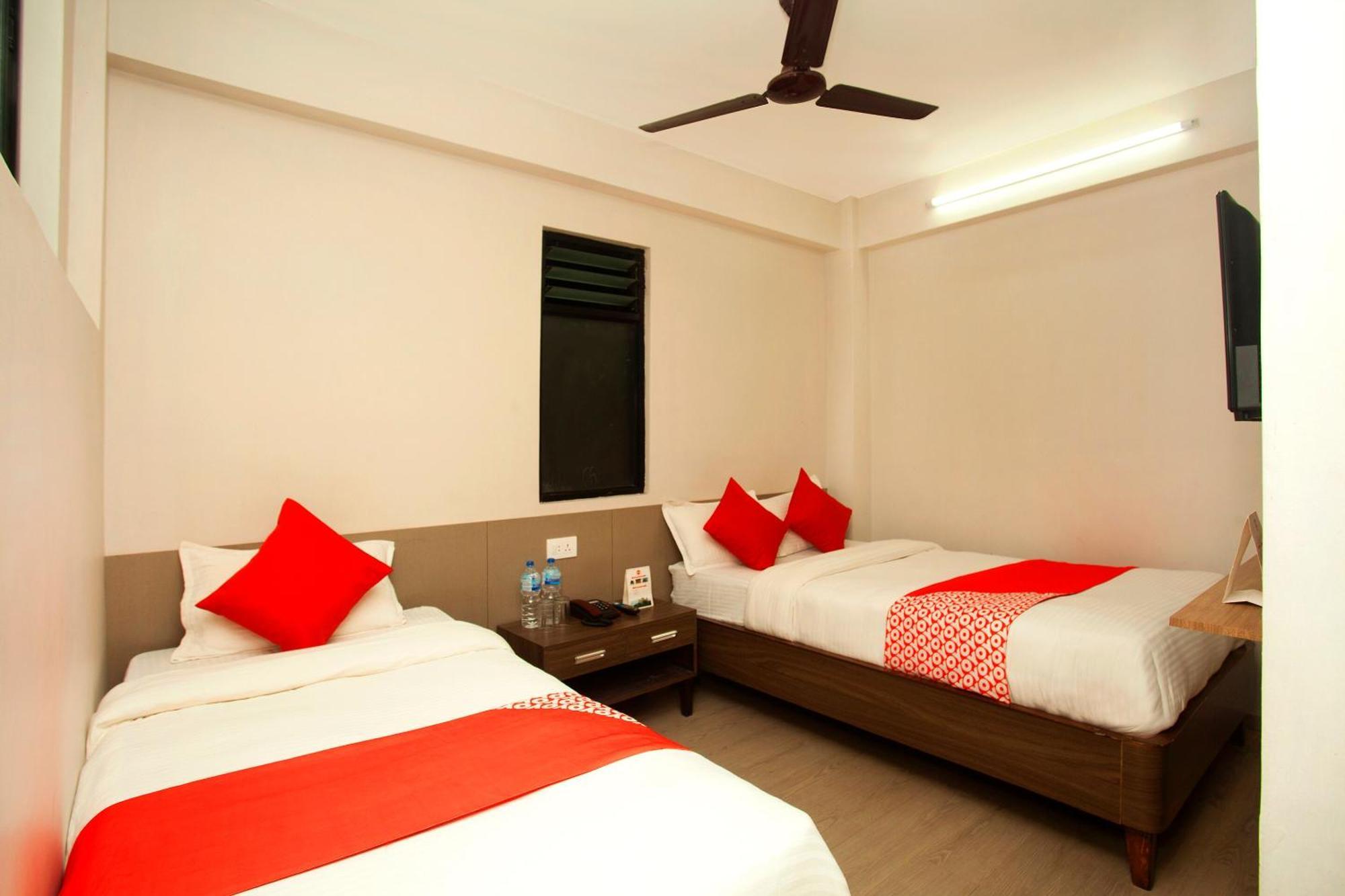 Oyo 626 Hotel Himchuli Kathmandu Buitenkant foto