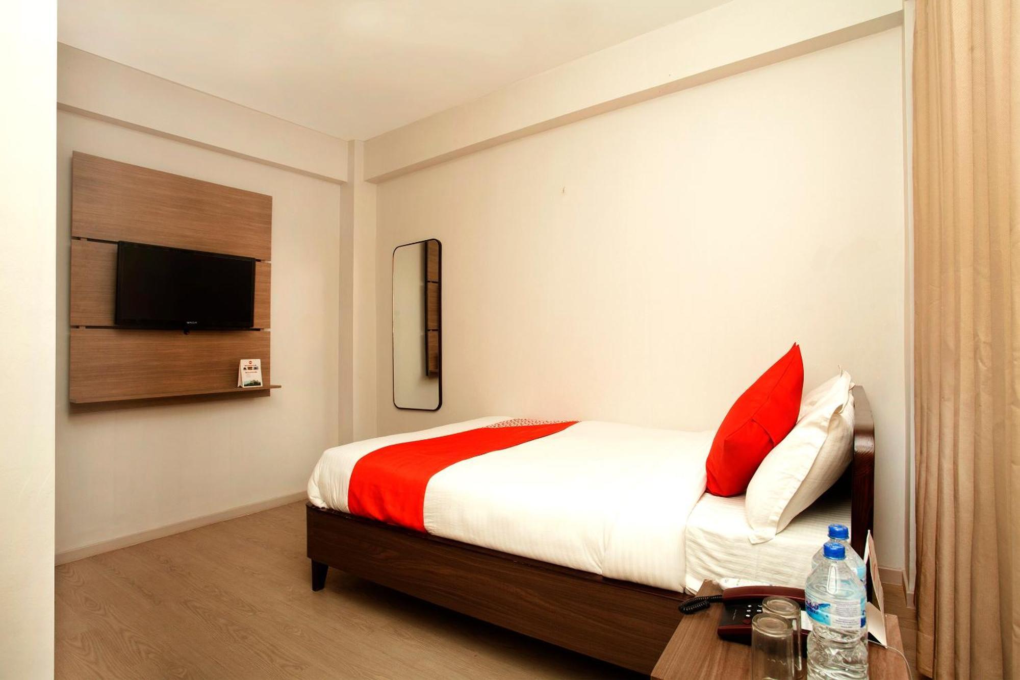 Oyo 626 Hotel Himchuli Kathmandu Buitenkant foto